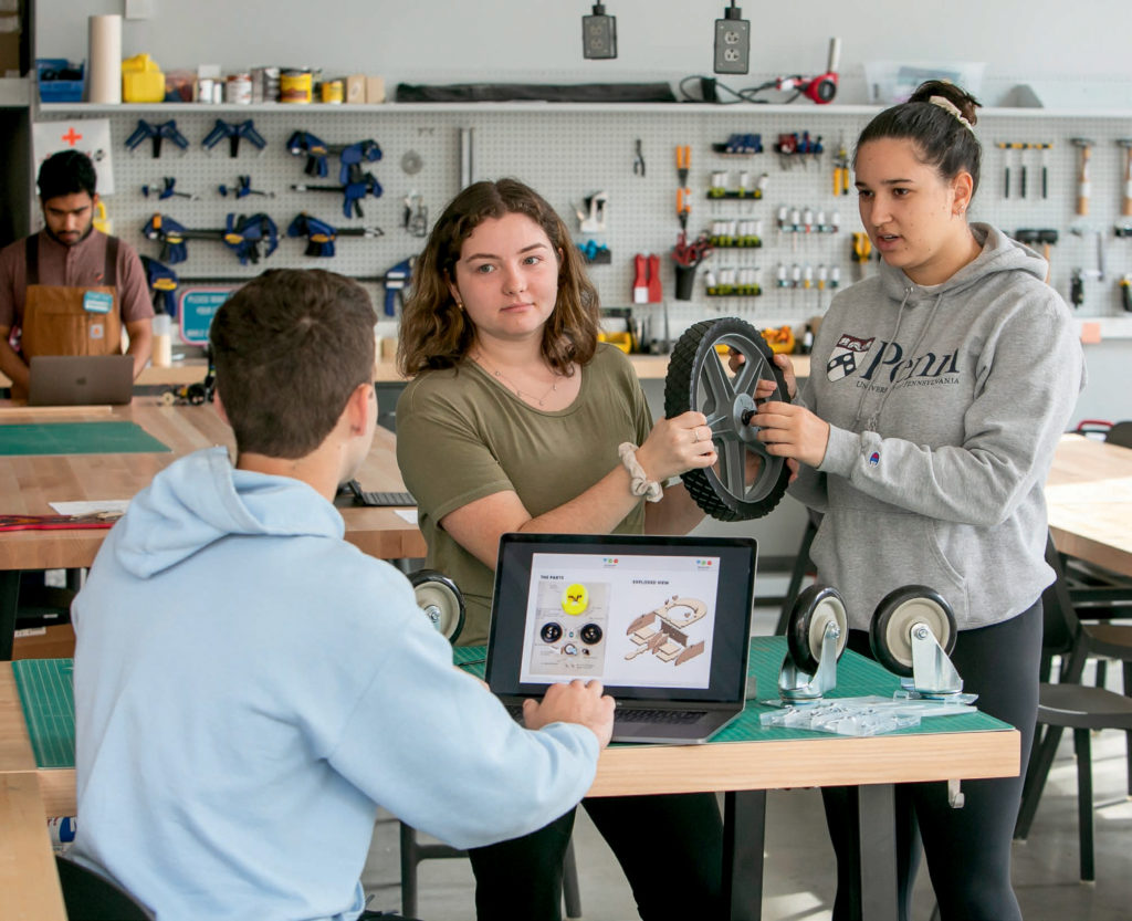 Students in the Studios @ Venture Labs in Tangen Hall.